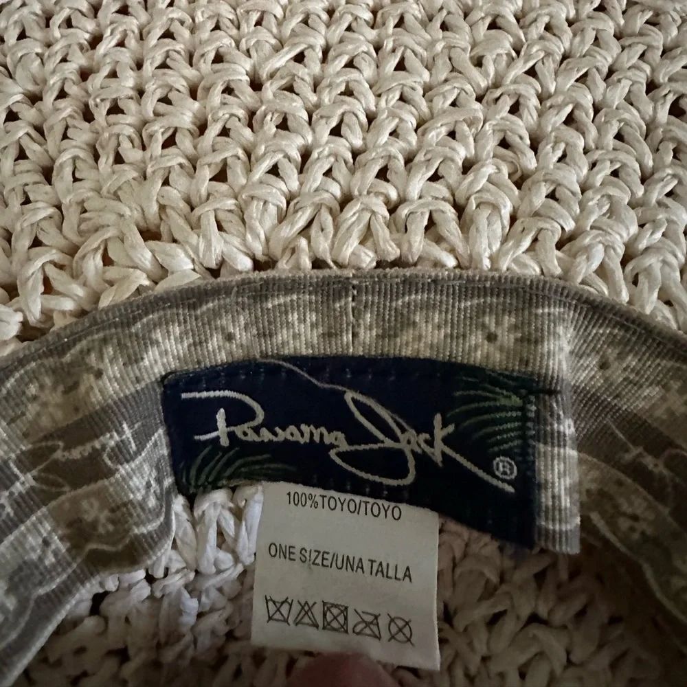 Panama Jack crocheted Toyo big rim sun hat with shells. Off white. One size. - Picture 4 of 4